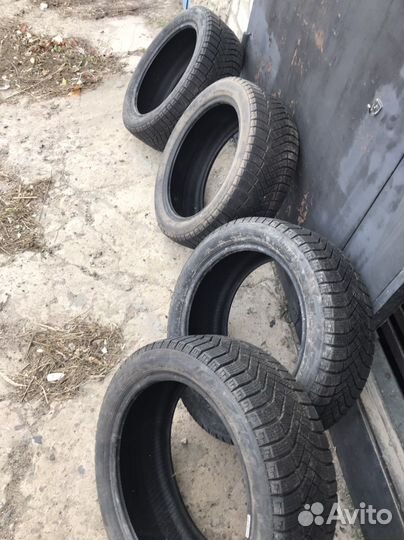 Pirelli Ice Zero FR 225/45 R17