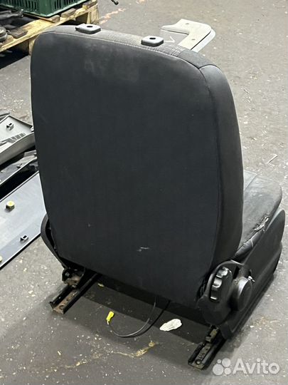 Сиденье одиночка пассажирское sprinter w906