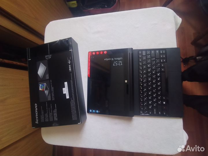 Планшет трансформер Lenovo yoga with Windows
