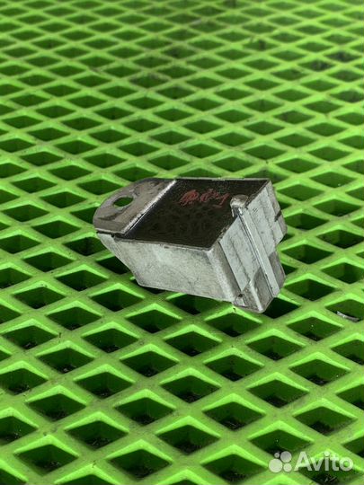 Коммутатор зажигания Ford Focus 1