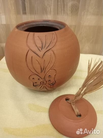 Горшок глиняный для хранения чеснока