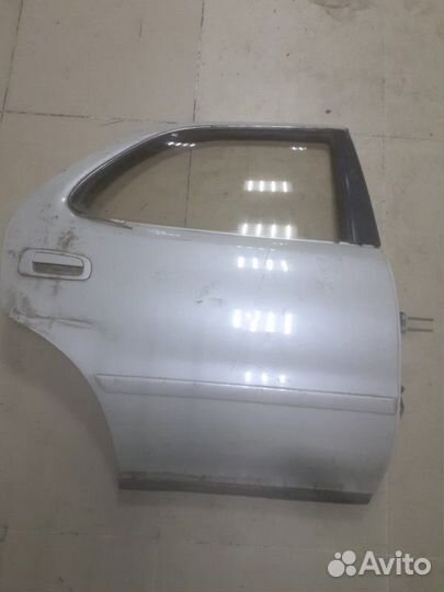 Дверь задняя правая Toyota Cresta 90