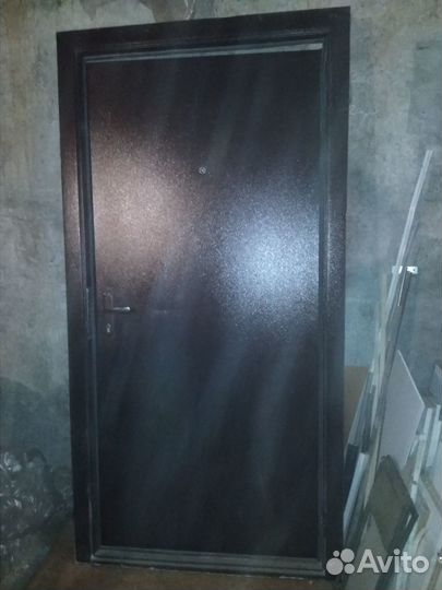 Дверь входная металлическая