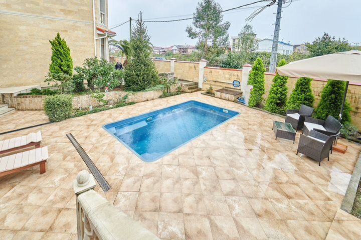 Дом 300 м² на участке 7 сот.