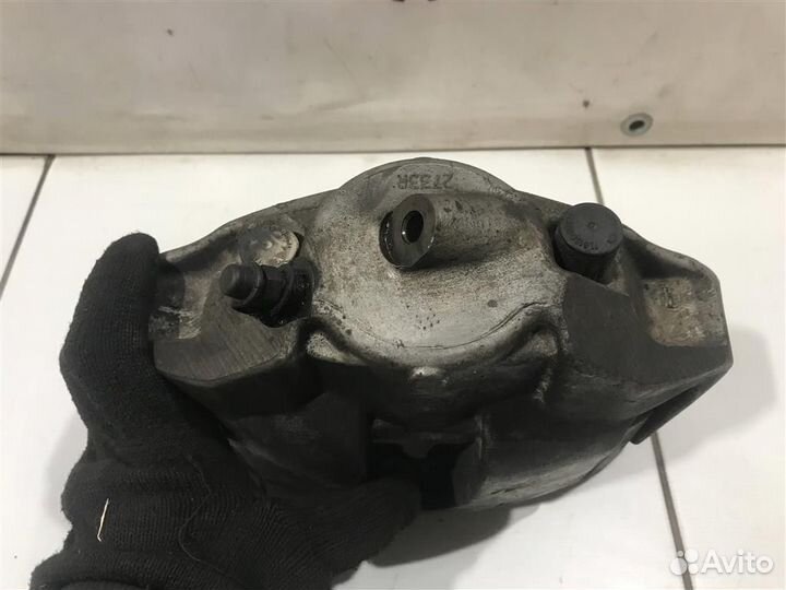 Суппорт передний левый BMW 7-серия E65/E66