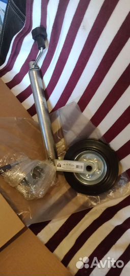 Опорное колесо для прицепа