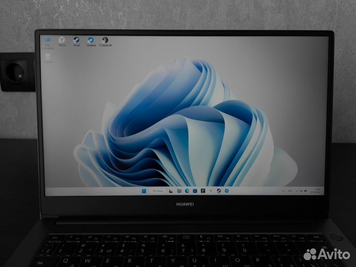 Huawei matebook D14 8/256gb i5