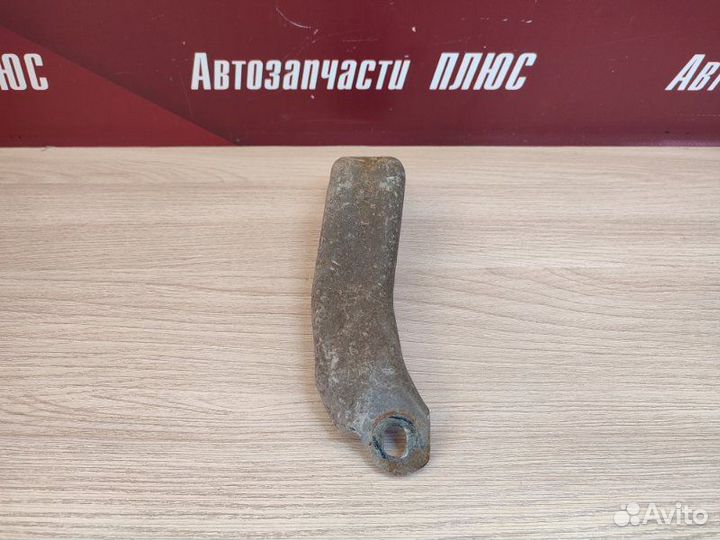 Кронштейн впускного коллектора Renault Sandero