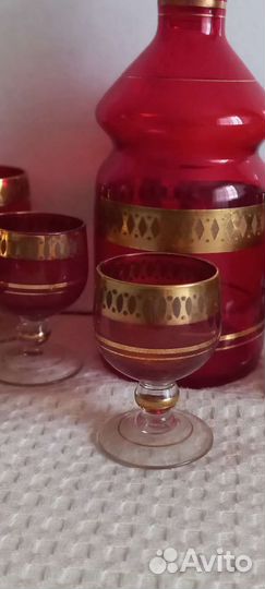 Винтажный ликёро-водочный набор.Графин и 6 стопок