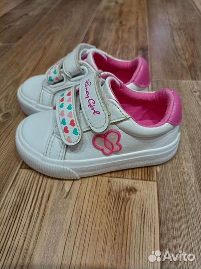 Кроссовки для девочки