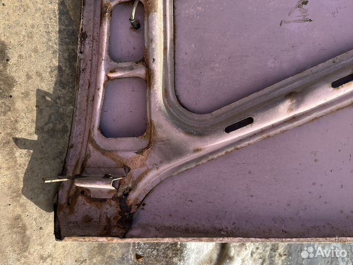 Капот на оку