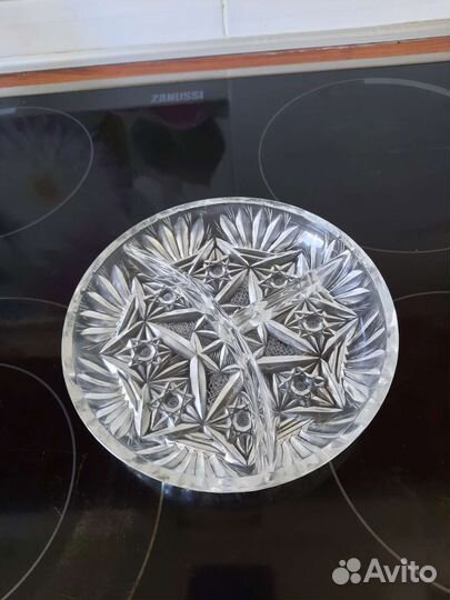 Хрустальная конфетница