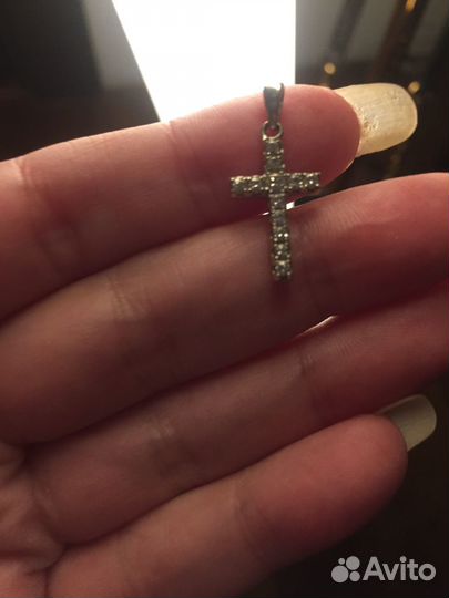 Крестик белое золото с бриллиантами