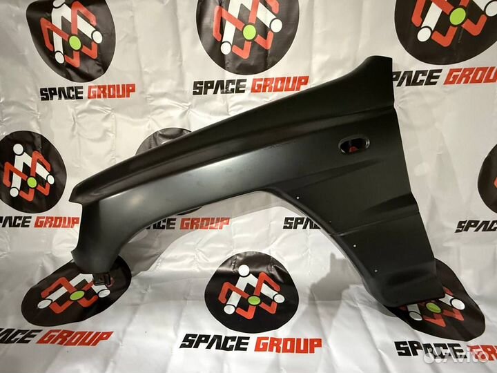 Переднее левое крыло mв Pajero/ Montero II 97-01