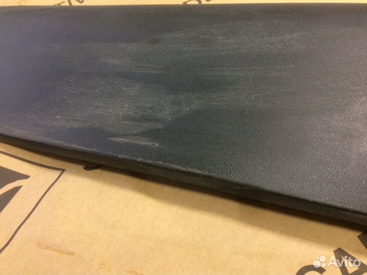 Накладка двери передней правой Audi Q7 2005-09