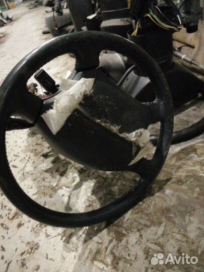 Рулевая колонка на Toyota Crown Majesta UZS155