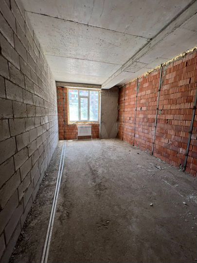 3-к. квартира, 100 м², 1/10 эт.