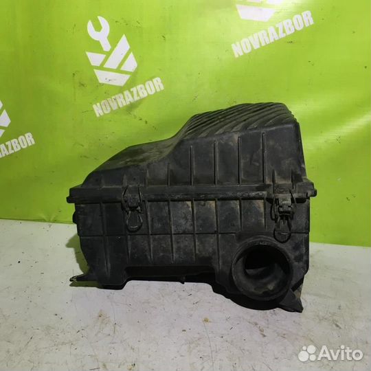 Корпус воздушного фильтра Фольксваген Пассат Б3