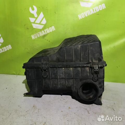 Корпус воздушного фильтра Фольксваген Пассат Б3