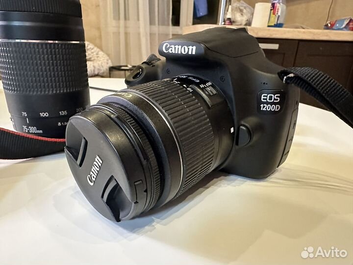 Зеркальный фотоаппарат canon eos 1200D