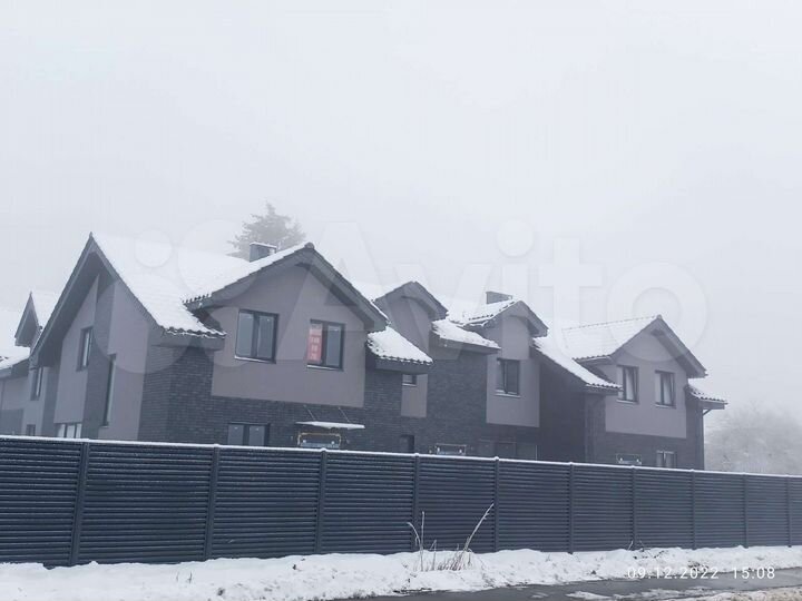 Таунхаус 140 м² на участке 3 сот.