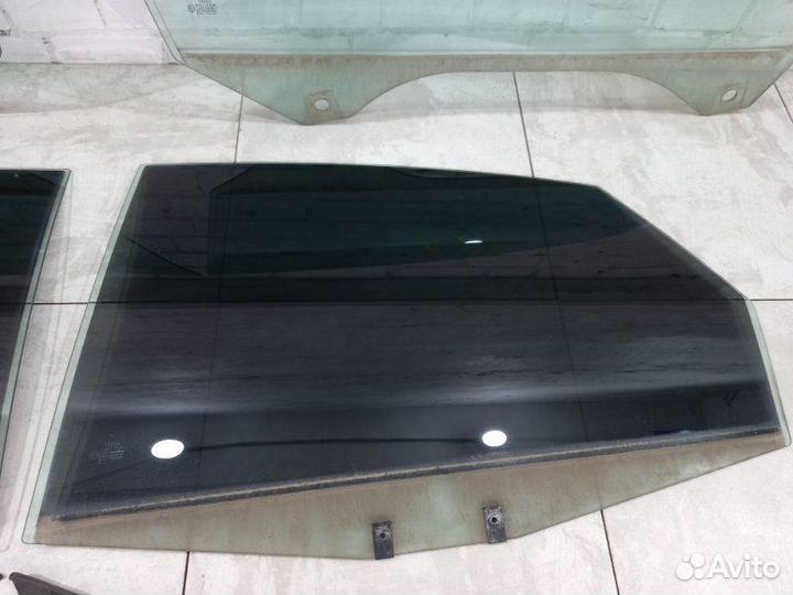 Стекла дверей комплект Audi S6 C5 2002