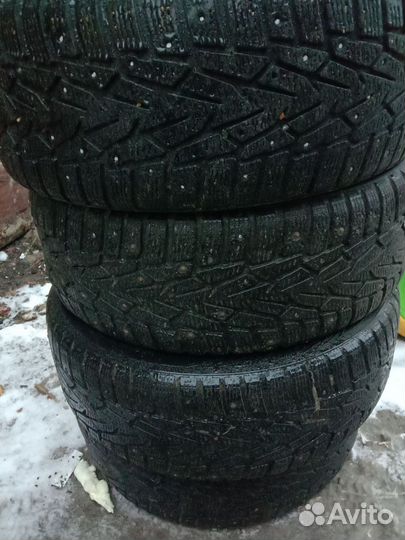 Nokian Tyres Hakkapeliitta 7 215/60 R16