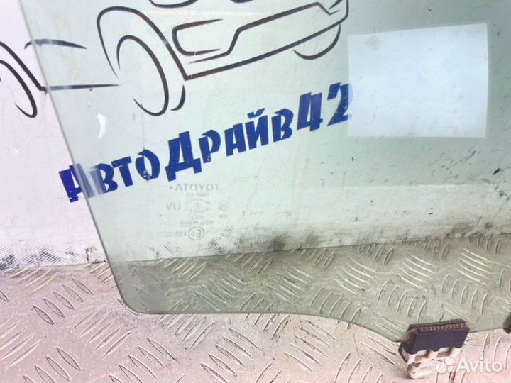 Стекло боковое переднее правое Toyota Corolla