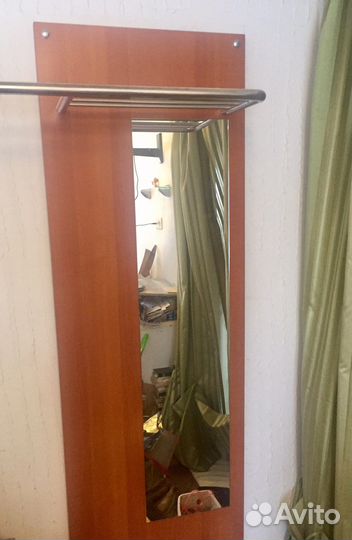 Вешалка д/одежды. Настенная, деревянная (массив)