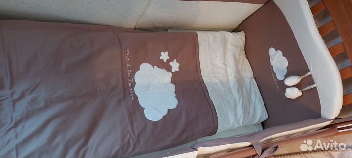 Бортики и постельное в детскую кроватку Perina