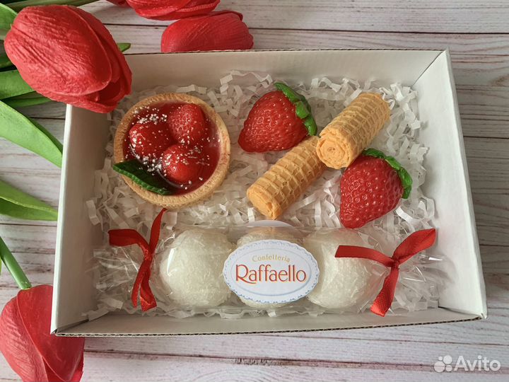 Букет с мишкой и выпечкой