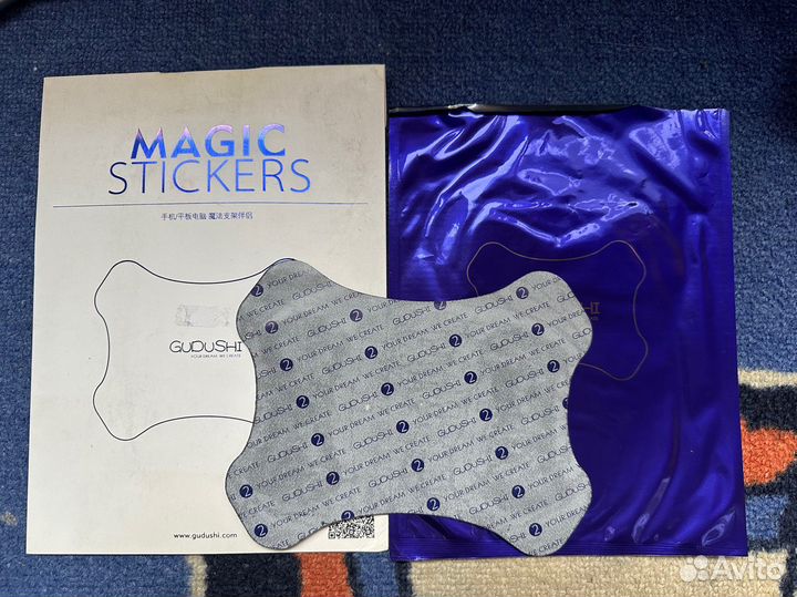 Противоскользящий коврик в машину