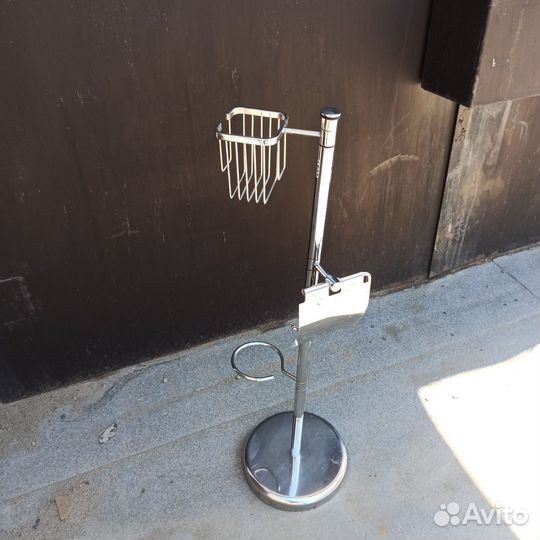 Стойка для туалетной бумаги