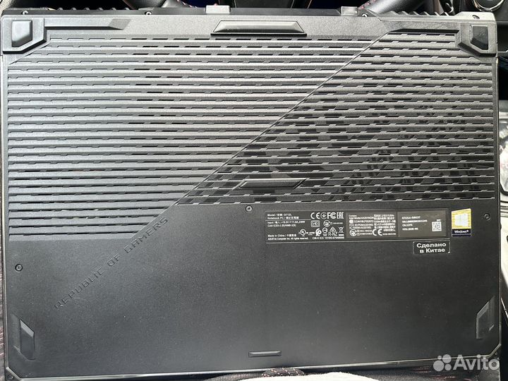 Asus Rog Strix G17 i7(10750) /RTX 2070 8Gb