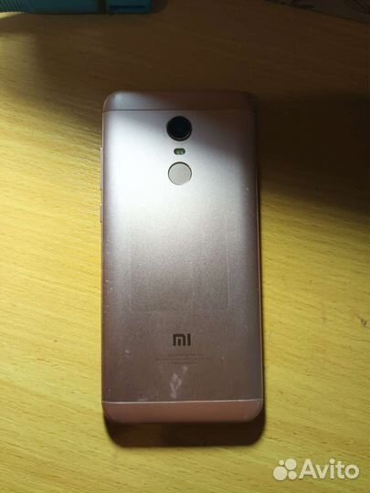 Телефон Redmi 5 plus