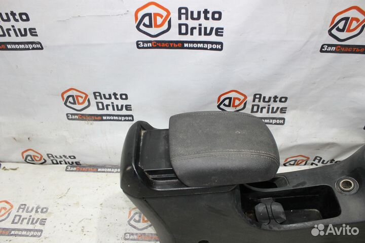 Chevrolet Cruze J300 Подлокотник
