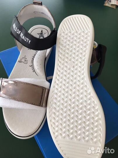 Сандалии для девочки