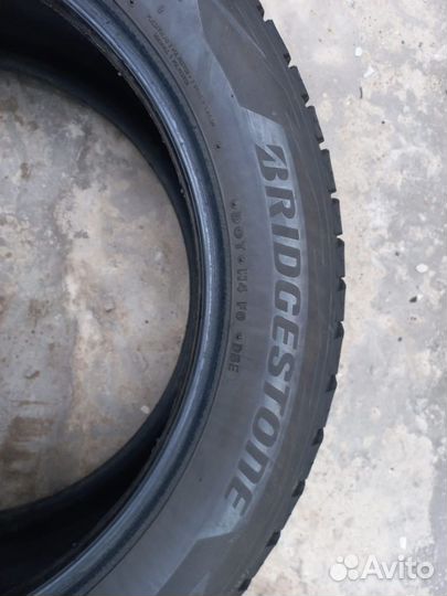 Bridgestone Blizzak DM-V2 235/55 R19