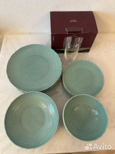 Тарелки и стаканы