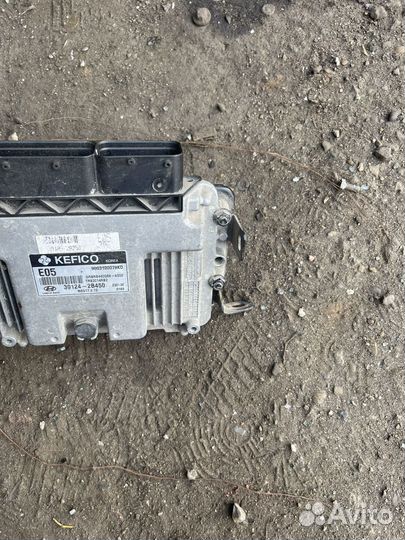 Блок управления двигателем эбу Hyundai Solaris 1