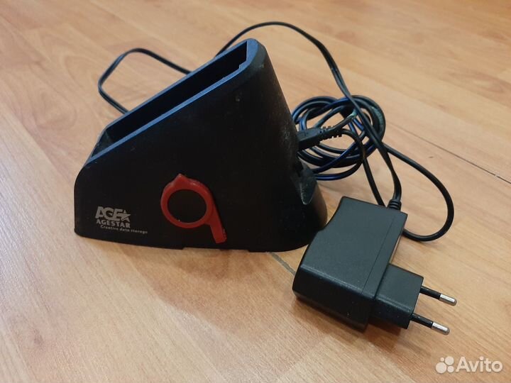 Док станция