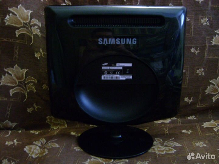 Монитор Samsung SyncMaster 932 BF 19