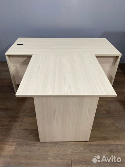 Стол офисный письменный компьютерный