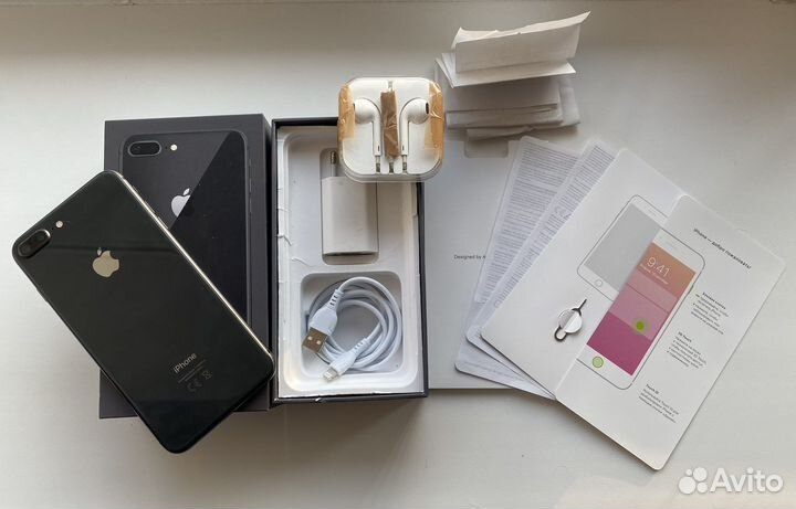 iPhone 8 plus 64gb