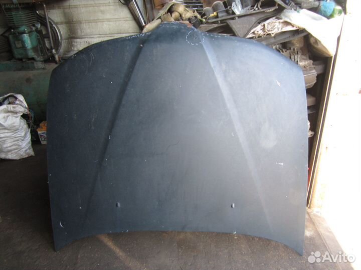 Капот Mitsubishi Carisma, 2000г