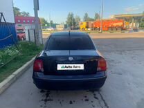 Volkswagen Passat 1.6 MT, 1997, 400 000 км, с пробегом, цена 300 000 руб.