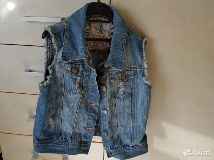 Жилет джинсовый для девочки 140/ Безрукавка