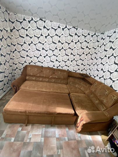 Угловой диван бу