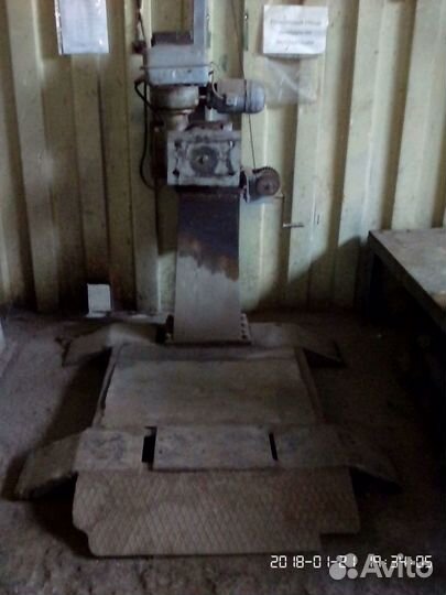 Стенд для ремонта грузовых двигателей