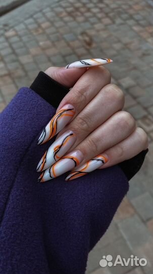 Маникюр в центре